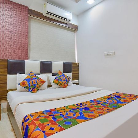 Fabhotel Acropole Inn Ahmedabad Esterno foto