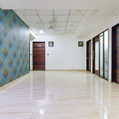 Fabhotel Acropole Inn Ahmedabad Esterno foto