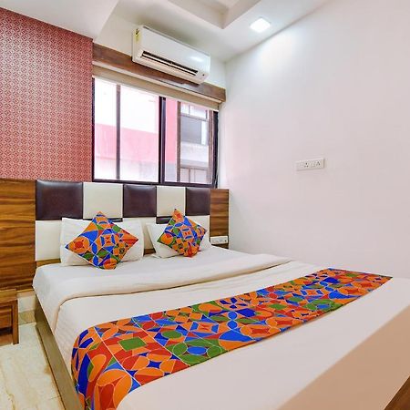 Fabhotel Acropole Inn Ahmedabad Esterno foto