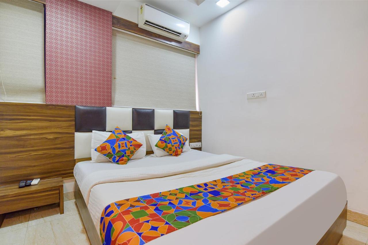 Fabhotel Acropole Inn Ahmedabad Esterno foto