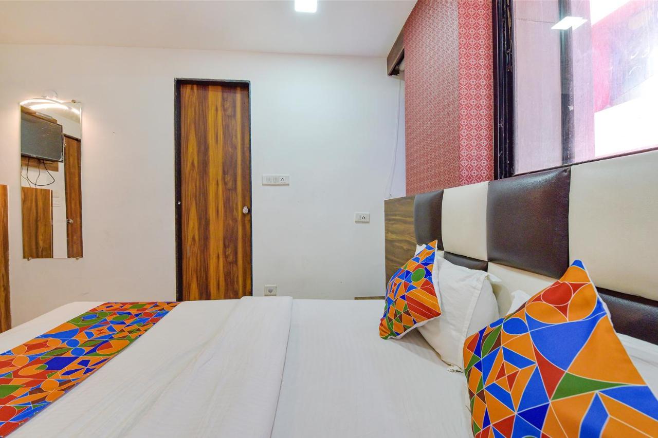 Fabhotel Acropole Inn Ahmedabad Esterno foto