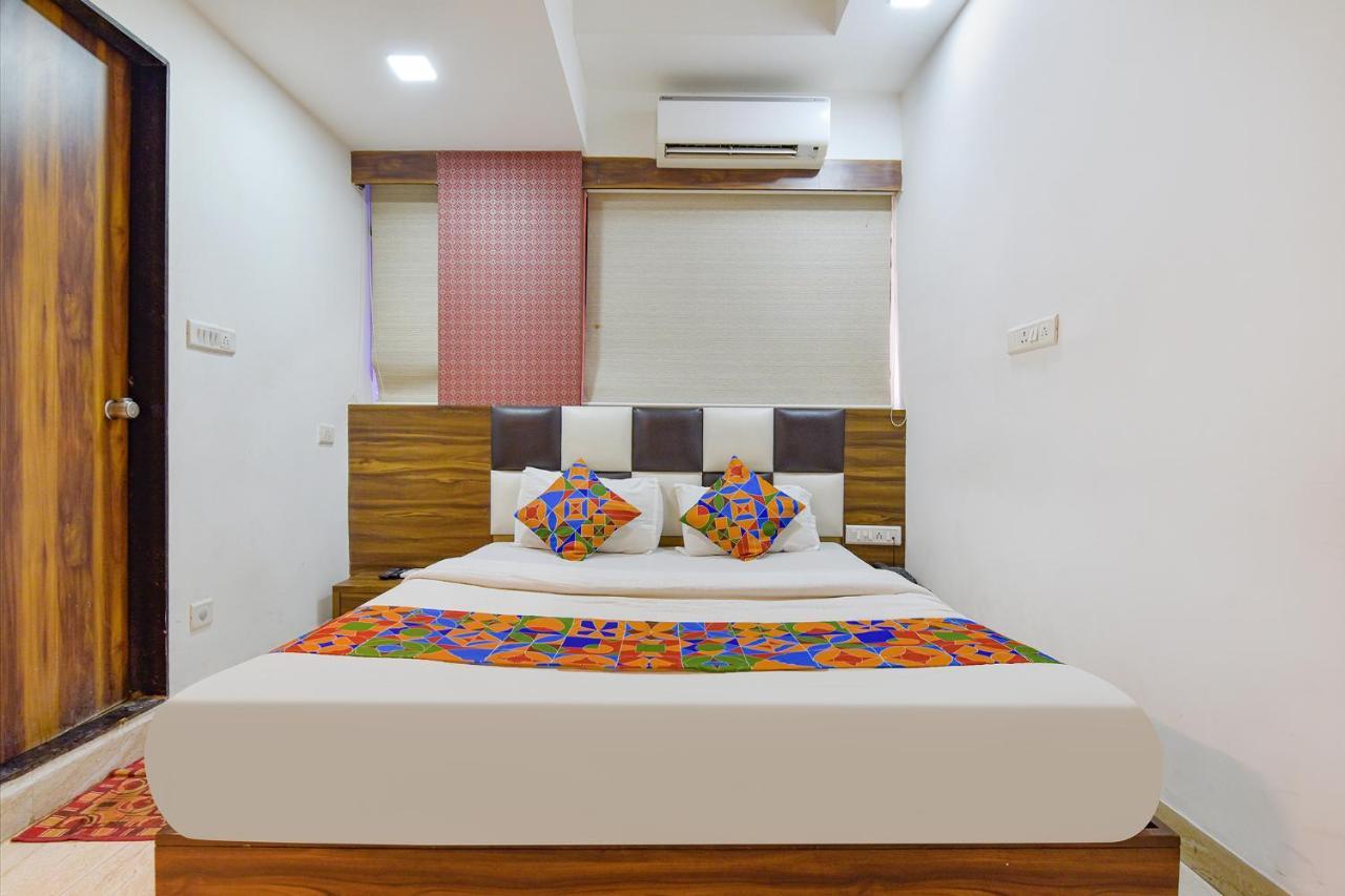 Fabhotel Acropole Inn Ahmedabad Esterno foto