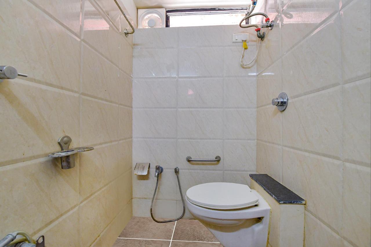 Fabhotel Acropole Inn Ahmedabad Esterno foto