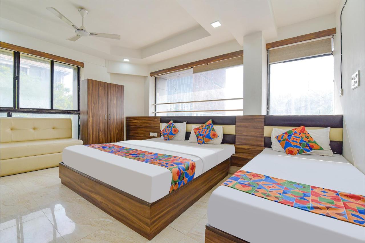 Fabhotel Acropole Inn Ahmedabad Esterno foto