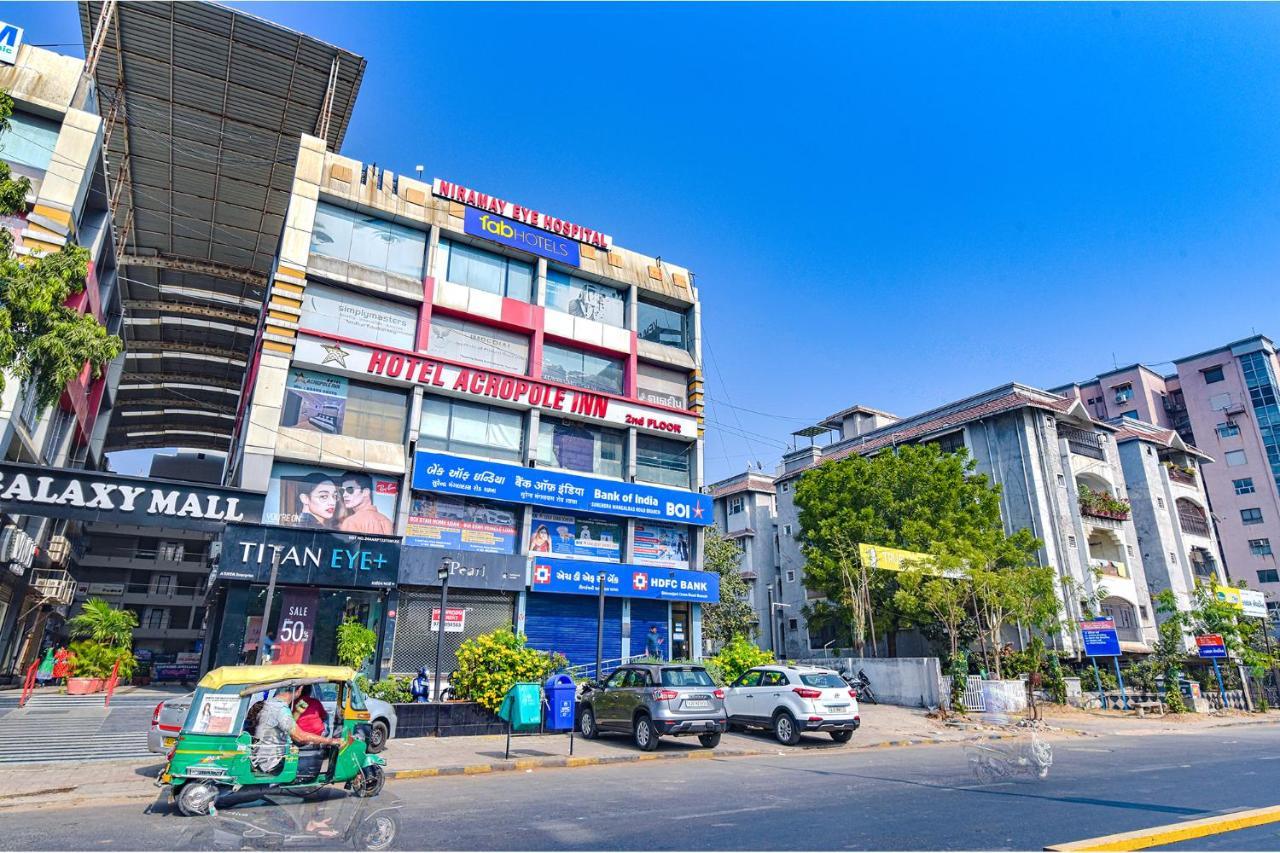 Fabhotel Acropole Inn Ahmedabad Esterno foto