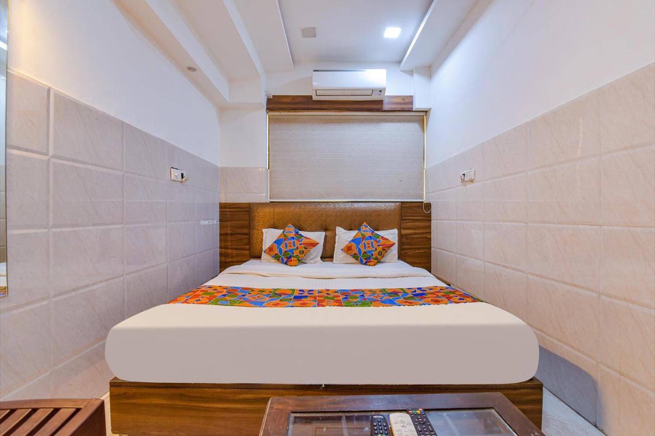 Fabhotel Acropole Inn Ahmedabad Esterno foto