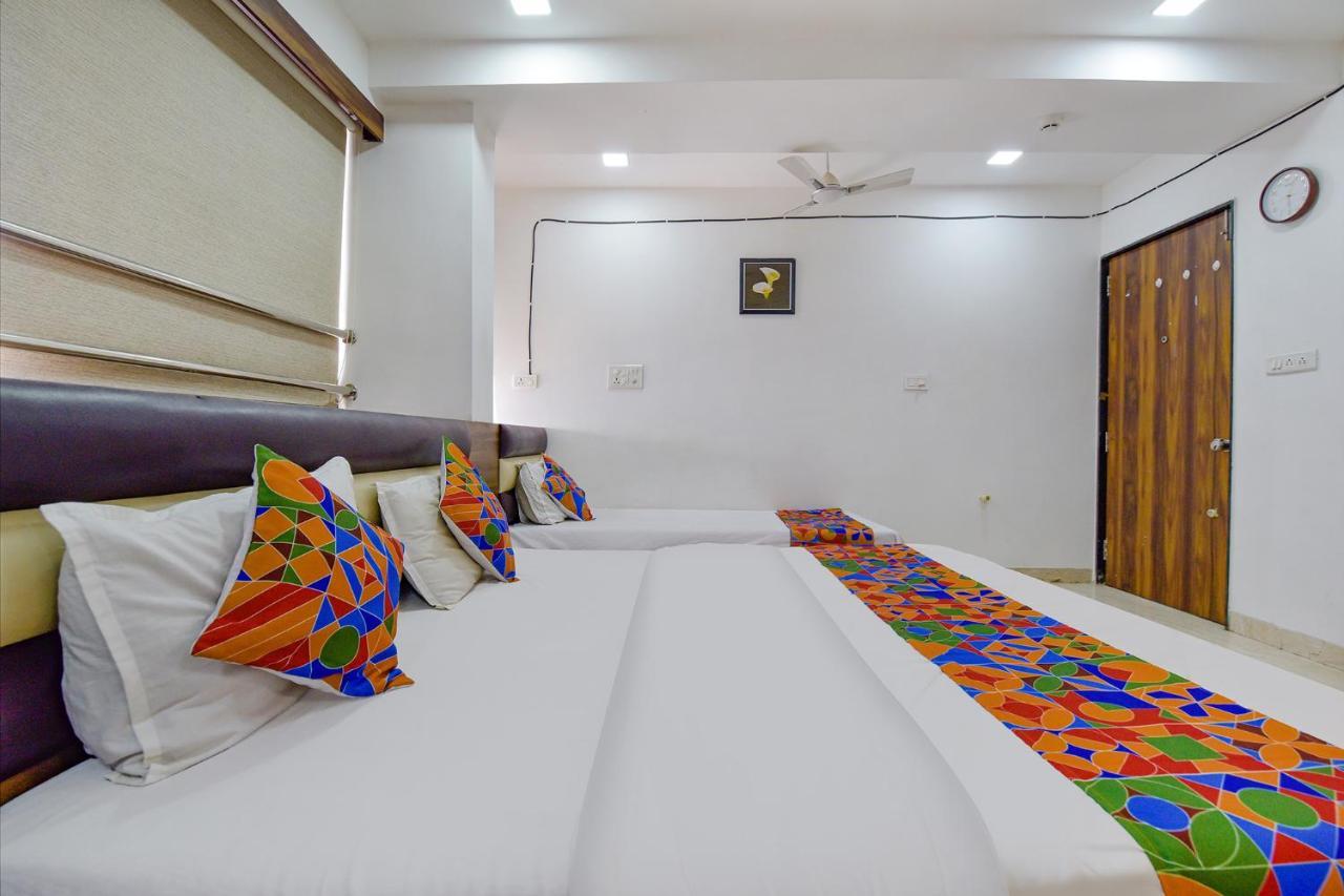 Fabhotel Acropole Inn Ahmedabad Esterno foto