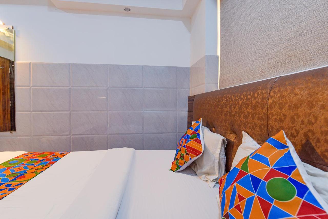 Fabhotel Acropole Inn Ahmedabad Esterno foto
